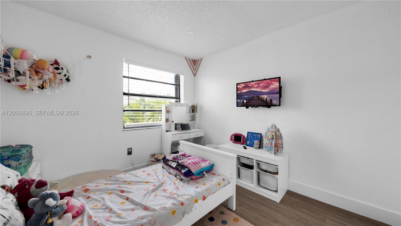 8186 NW 98th Ln, Unit 123, Hialeah Gardens, FL 33016 Photo