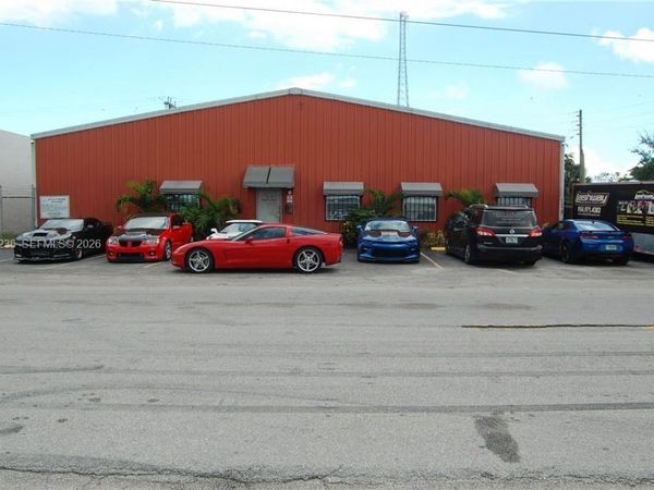 2910 NW 17th Ter , Oakland Park, FL 33311