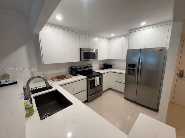 2301 Collins Ave , Unit 427, Miami Beach, FL 33139