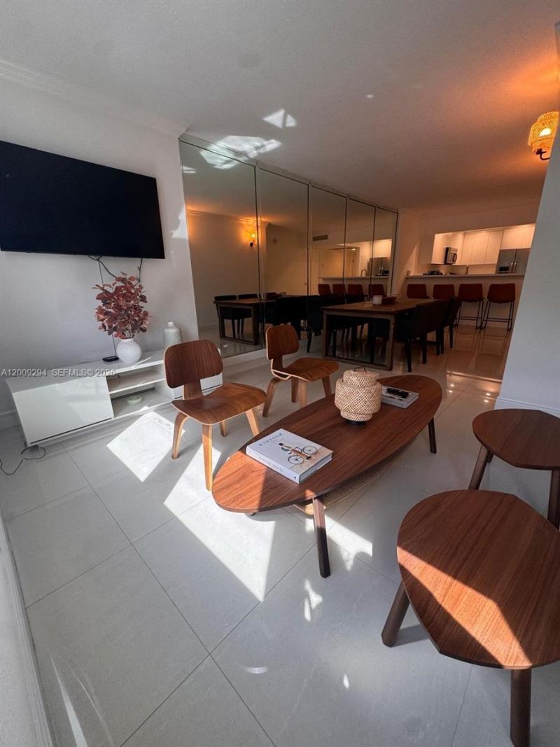 2301 Collins Ave , Unit 427, Miami Beach, FL 33139 Photo