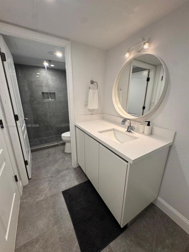 2301 Collins Ave , Unit 427, Miami Beach, FL 33139 Photo