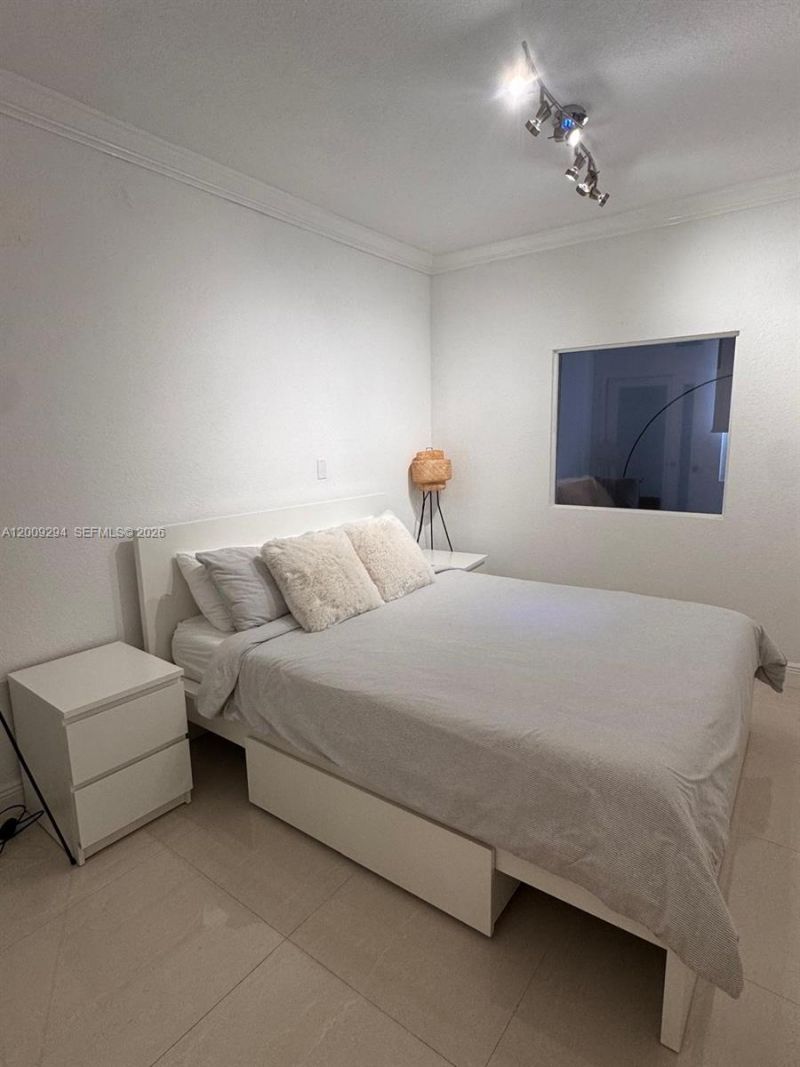 2301 Collins Ave , Unit 427, Miami Beach, FL 33139 Photo