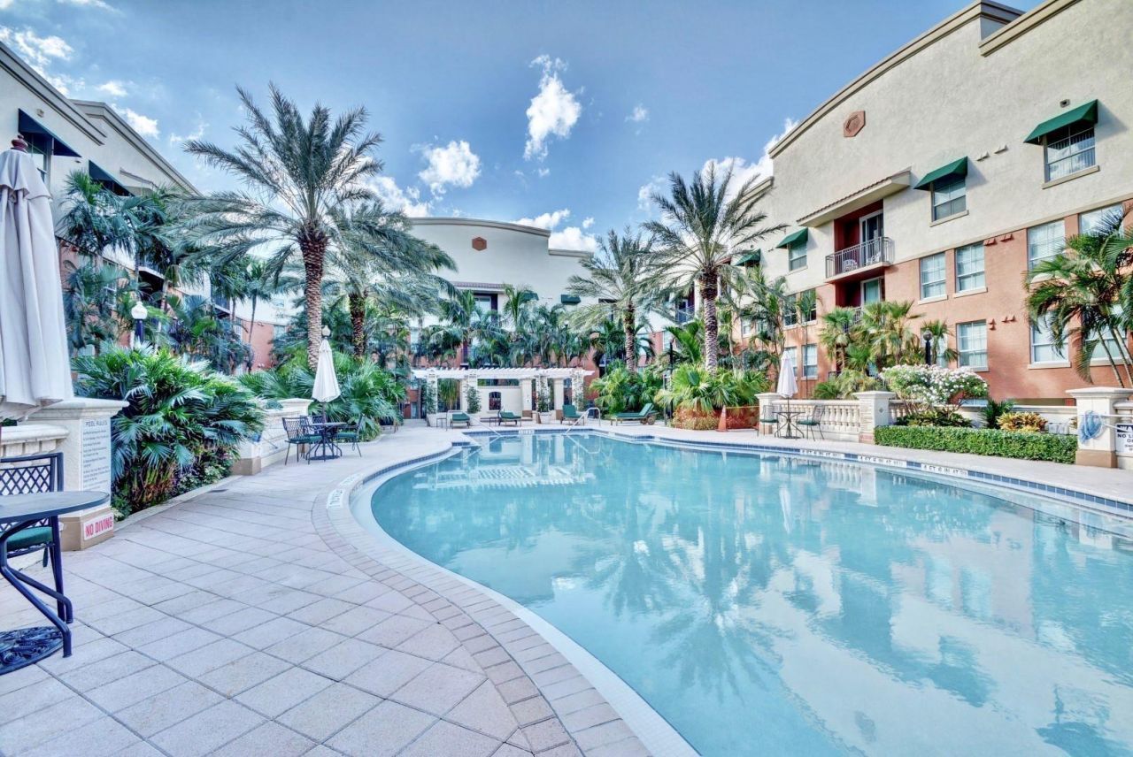600 S Dixie Highway, Unit 733, West Palm Beach, FL 33401 Photo