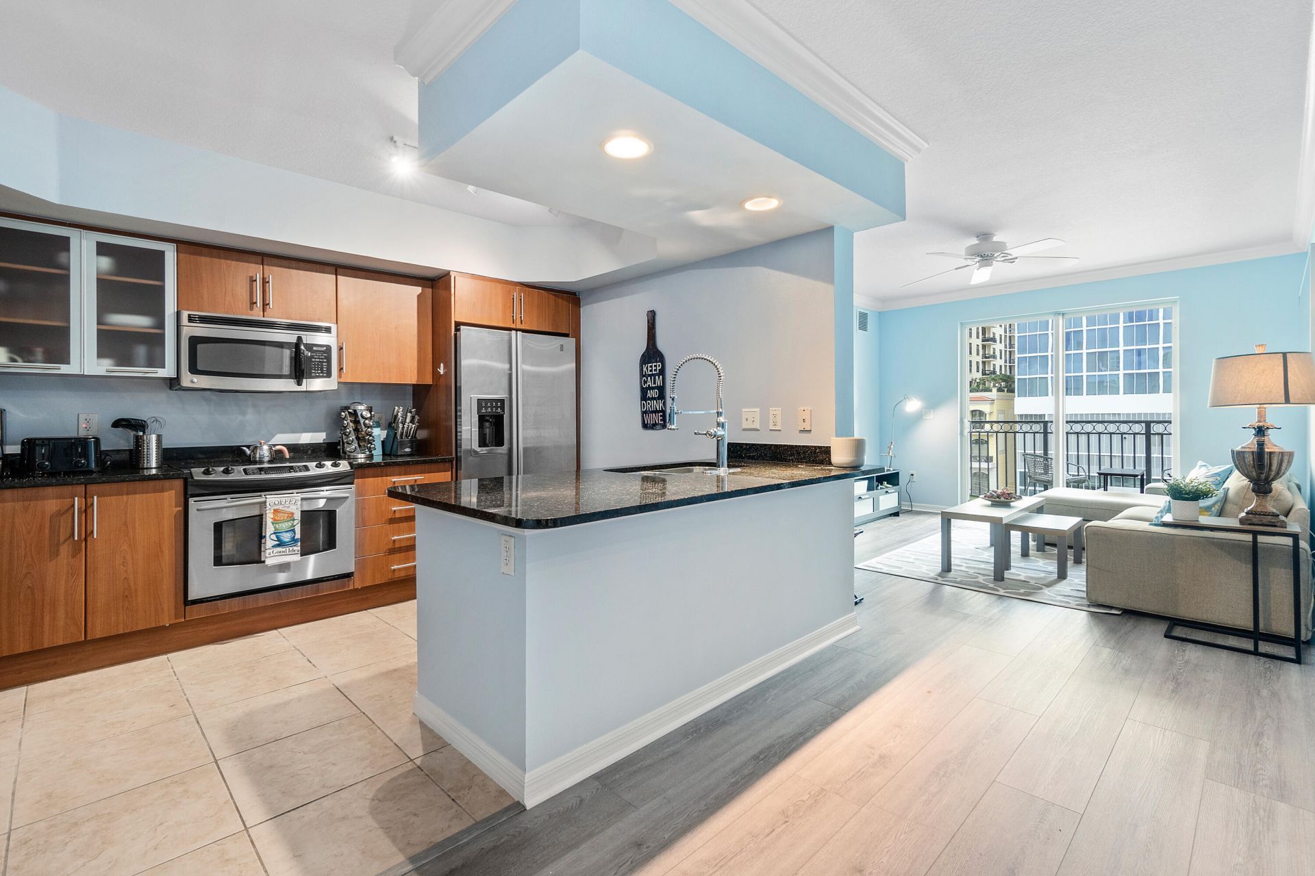 600 S Dixie Highway, Unit 733, West Palm Beach, FL 33401 Photo