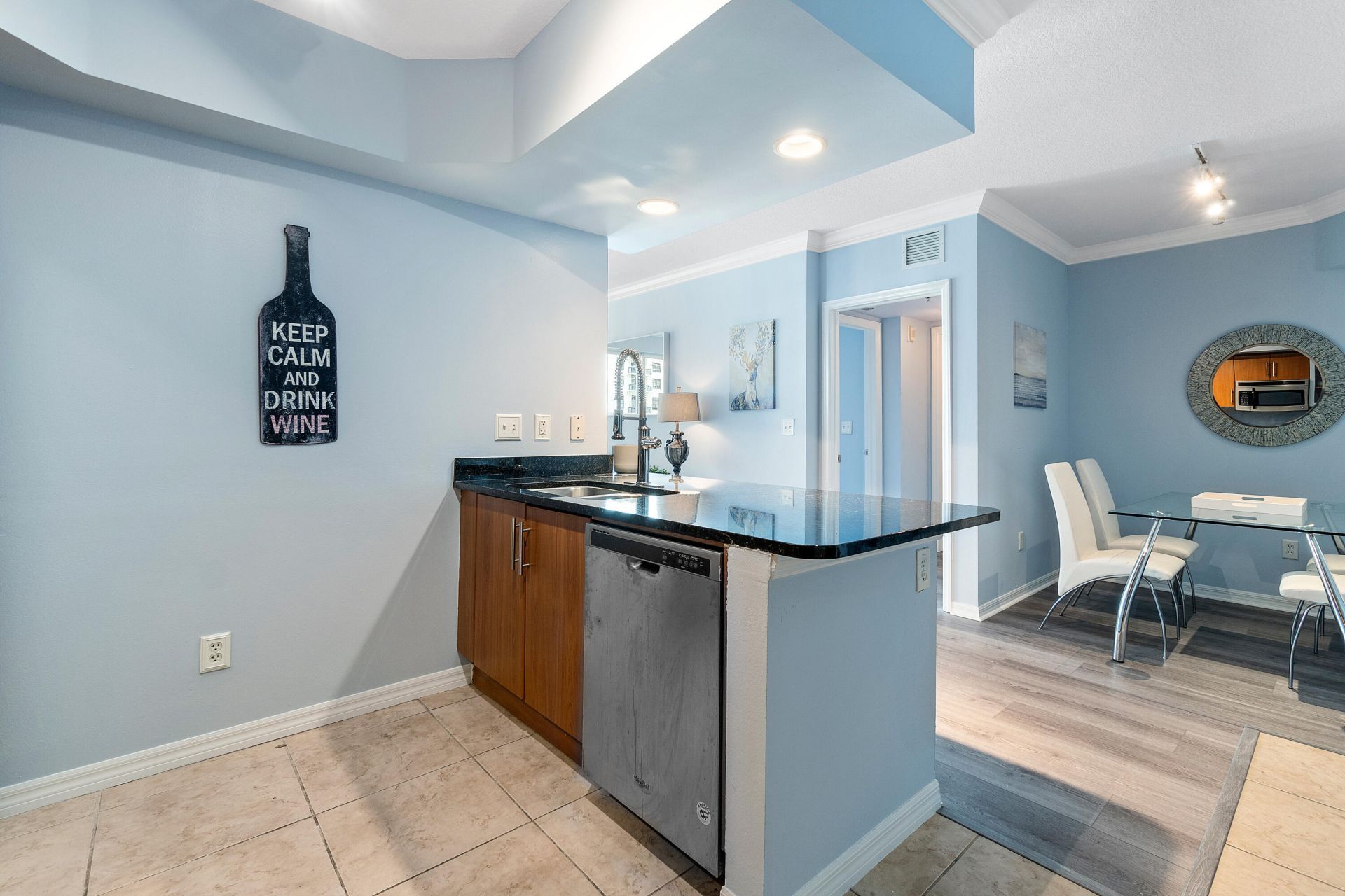 600 S Dixie Highway, Unit 733, West Palm Beach, FL 33401 Photo