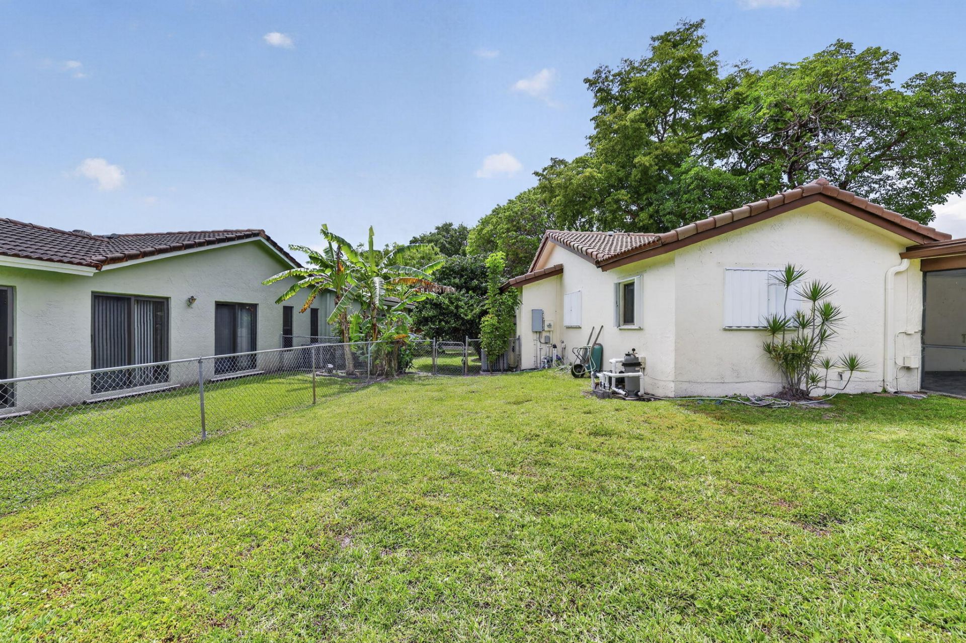 2551 NW 98th Terrace, Coral Springs, FL 33065 Photo
