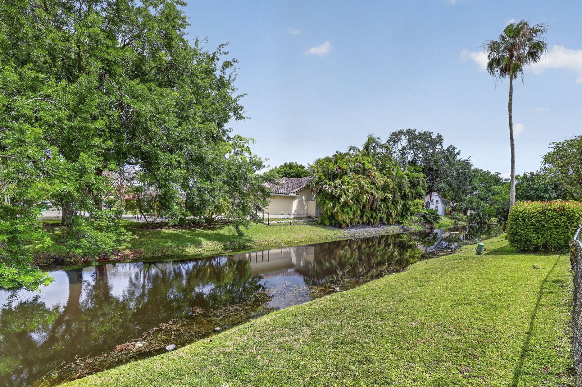 2551 NW 98th Terrace, Coral Springs, FL 33065 Photo