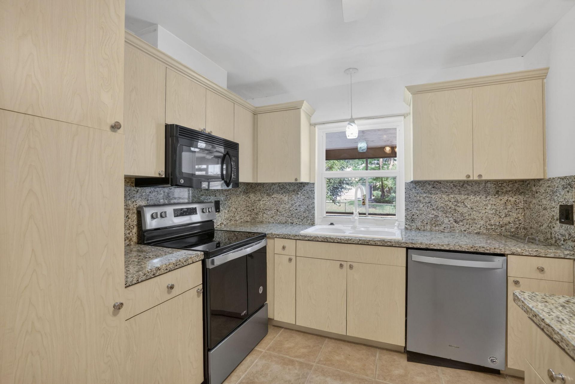 2551 NW 98th Terrace, Coral Springs, FL 33065 Photo