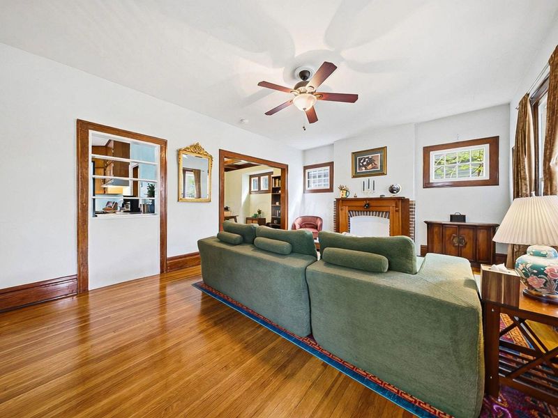 450 E Tompkins Street, Columbus, OH 43202 Photo 6