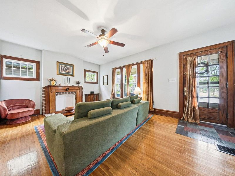 450 E Tompkins Street, Columbus, OH 43202 Photo 7