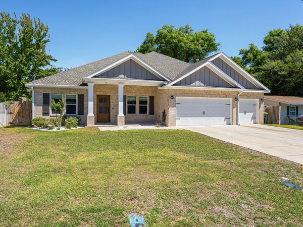 35 NW Highland Drive, Fort Walton Beach, FL 32548