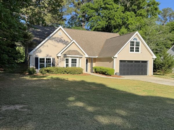 2360 Huntington Drive, Loganville, GA 30052