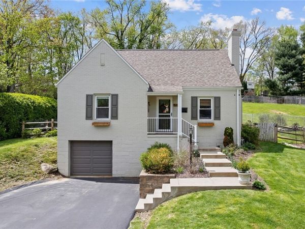 528 Glenrock Dr , Bethel Park, PA 15102