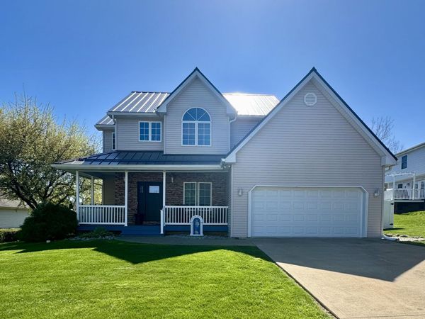 209 Raymond Drive, Jermyn, PA 18433