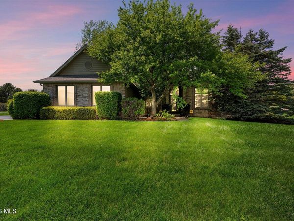 3130 Stonegate Drive, Maumee, OH 43537