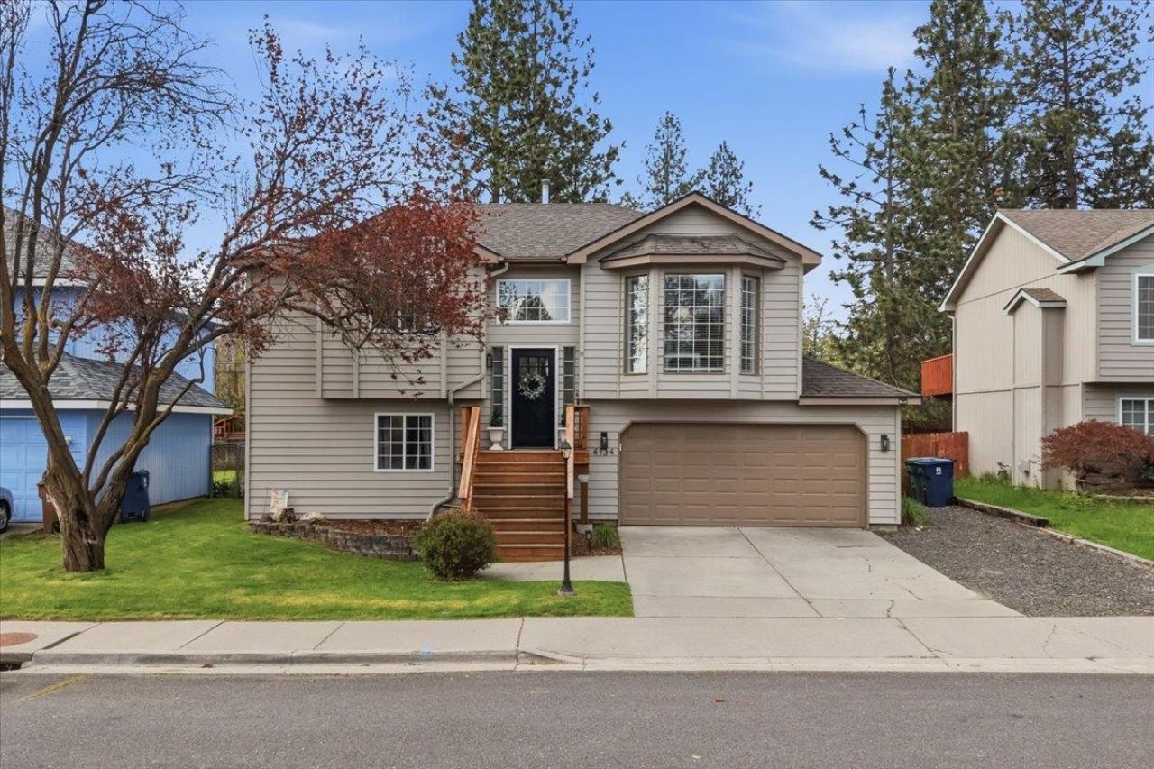 4134 E 33rd Ave, Spokane, WA 99223 Main Photo