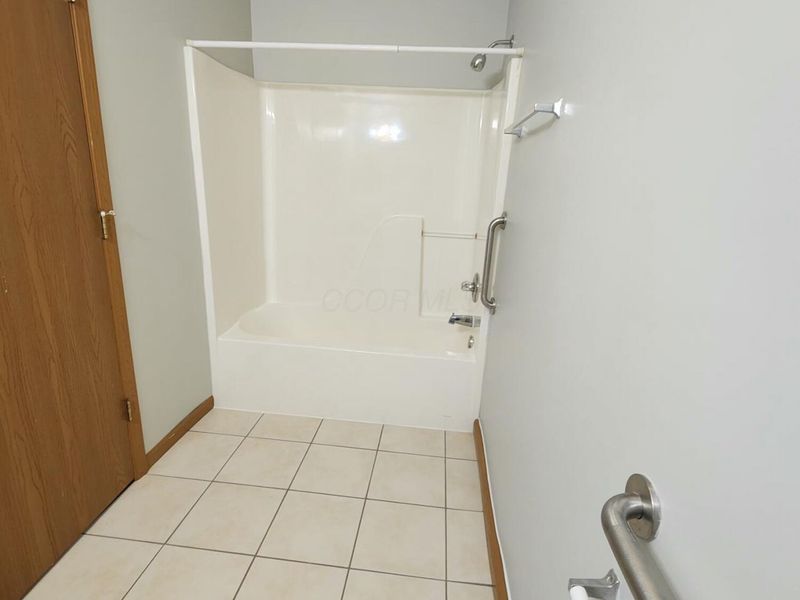 109 Nora Drive, Frazeysburg, OH 43822 Photo 13