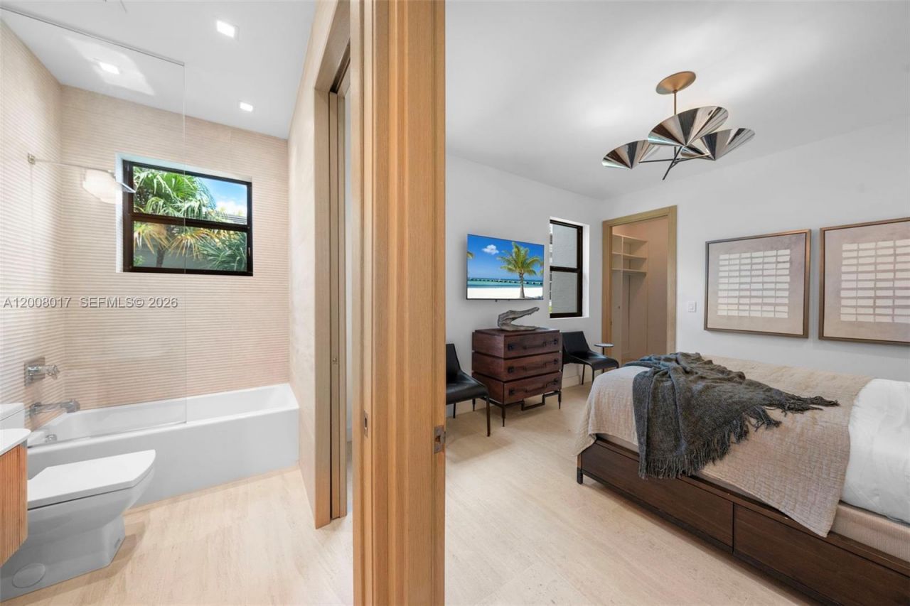 7291 SW 47th Ct, Miami, FL 33143 Photo