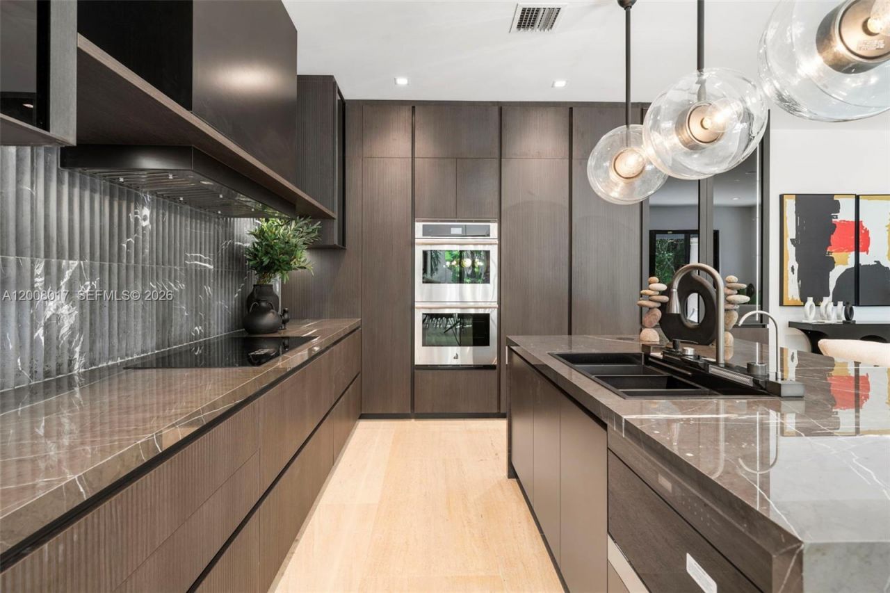 7291 SW 47th Ct, Miami, FL 33143 Photo