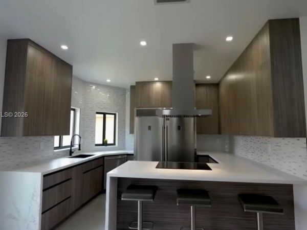 7963 NW 195th Ter , Hialeah, FL 33015