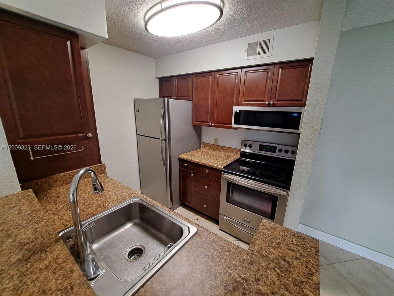 2796 S University Dr, Unit 2106, Davie, FL 33328 Photo