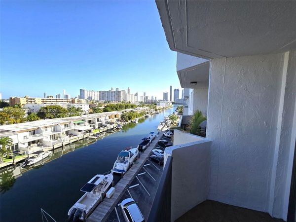 3703 NE 166th St , Unit 609, North Miami Beach, FL 33160
