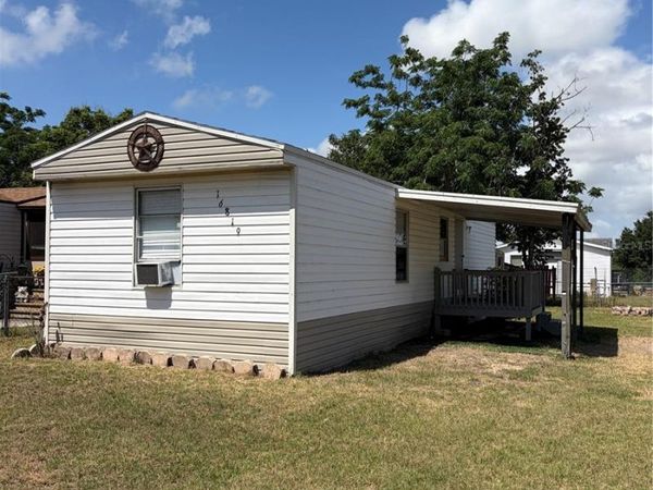 16819 BAY AVENUE , MONTVERDE, FL 34756