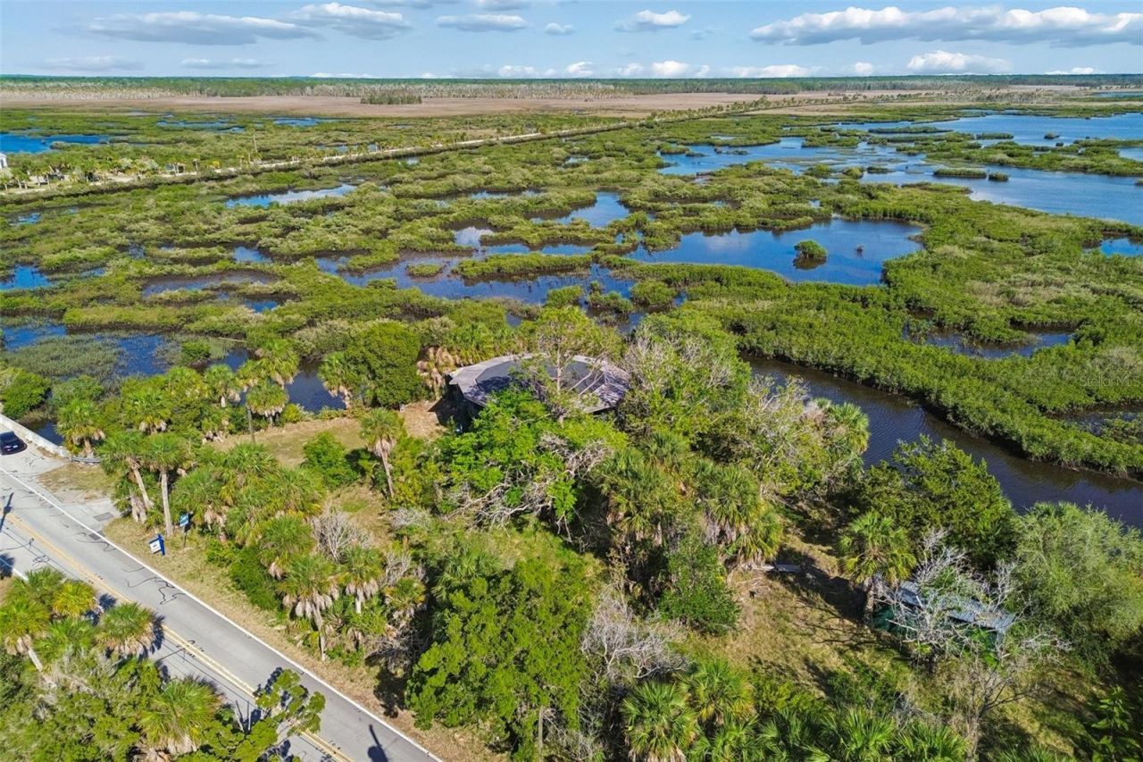 10501 Pine Island Drive , Weeki Wachee, FL 34607 Photo