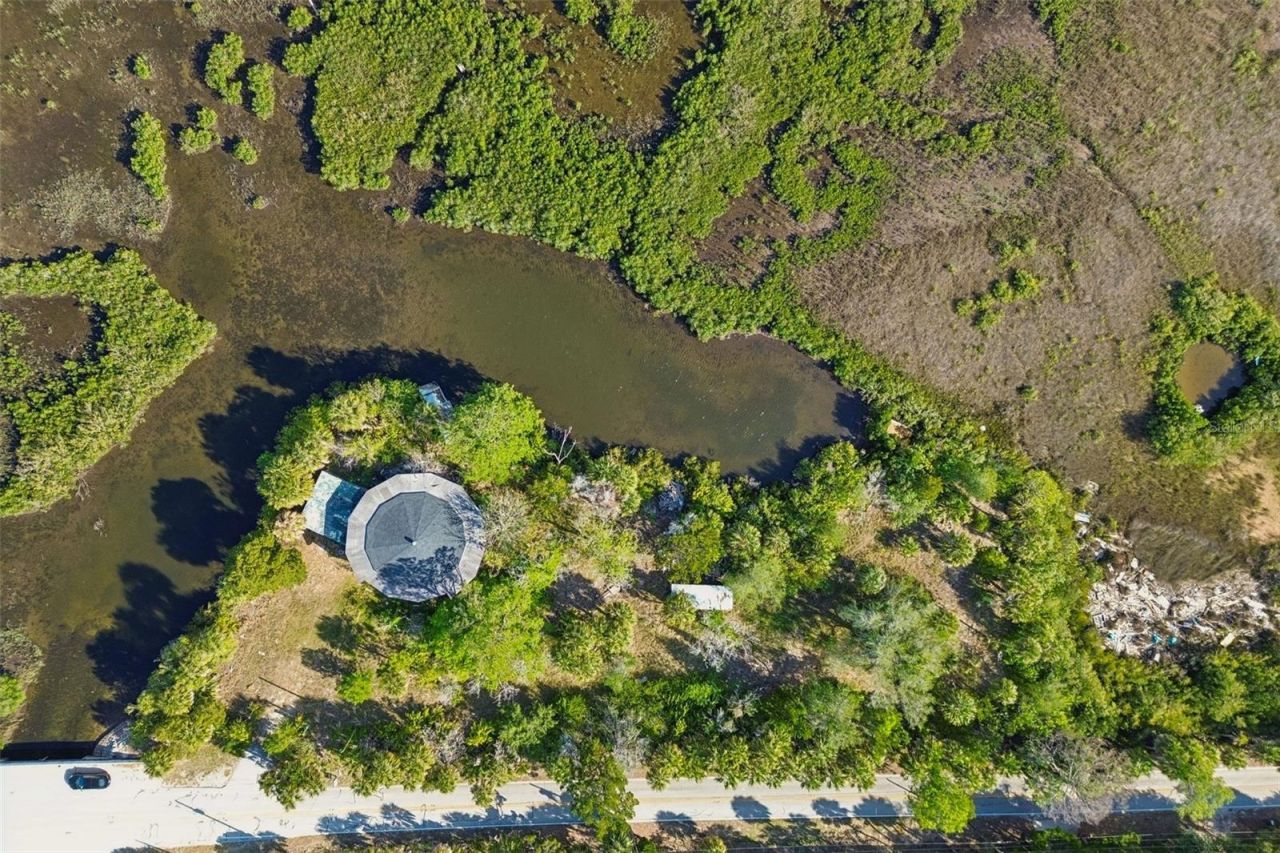 10501 Pine Island Drive , Weeki Wachee, FL 34607 Photo