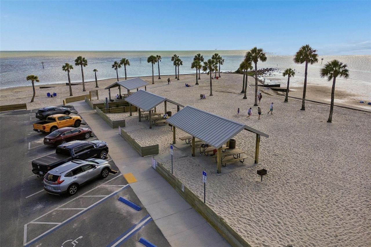 10501 Pine Island Drive , Weeki Wachee, FL 34607 Photo