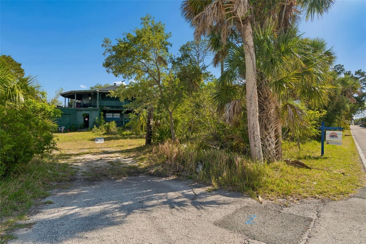 10501 Pine Island Drive , Weeki Wachee, FL 34607 Photo