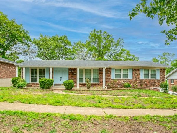 1226 Wissmann Drive, Ballwin, MO 63011