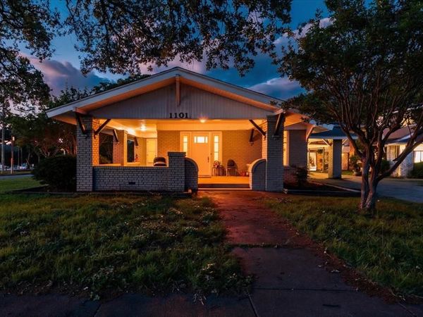 1101 N Oak Avenue , Mineral Wells, TX 76067