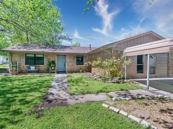 832 Cherry Street, Wolfe City, TX 75496