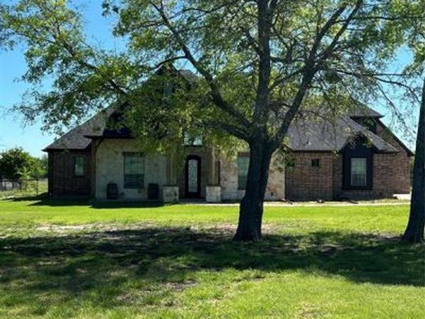 20392 County Road 637 , Nevada, TX 75173
