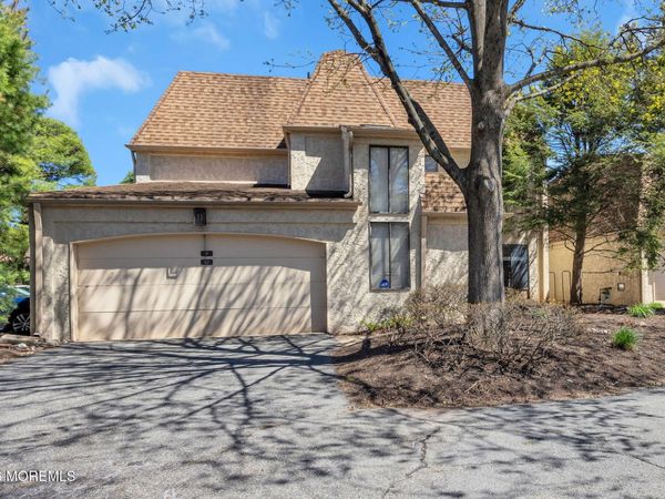 9 Carriage Place, Edison, NJ 08820