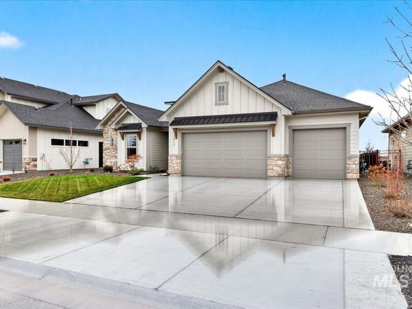 1911 N Willowick Ave, Eagle, ID 83616