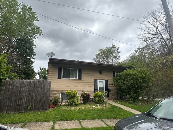 1193 Coral Drive , Akron, OH 44313