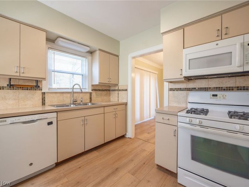 4533 E Berwald Road, South Euclid, OH 44121 Photo 13