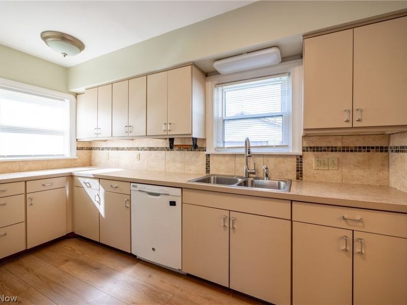 4533 E Berwald Road, South Euclid, OH 44121 Photo 17