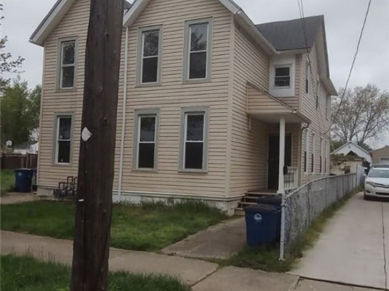 1410 E 45th Street, Cleveland, OH 44103 Photo 3