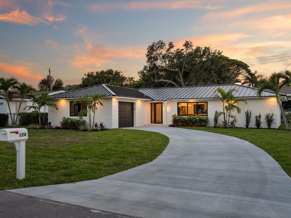 128 W Norfolk Road, Jupiter, FL 33469