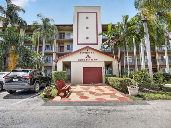 13700 SW 11th Street, Pembroke Pines, FL 33027