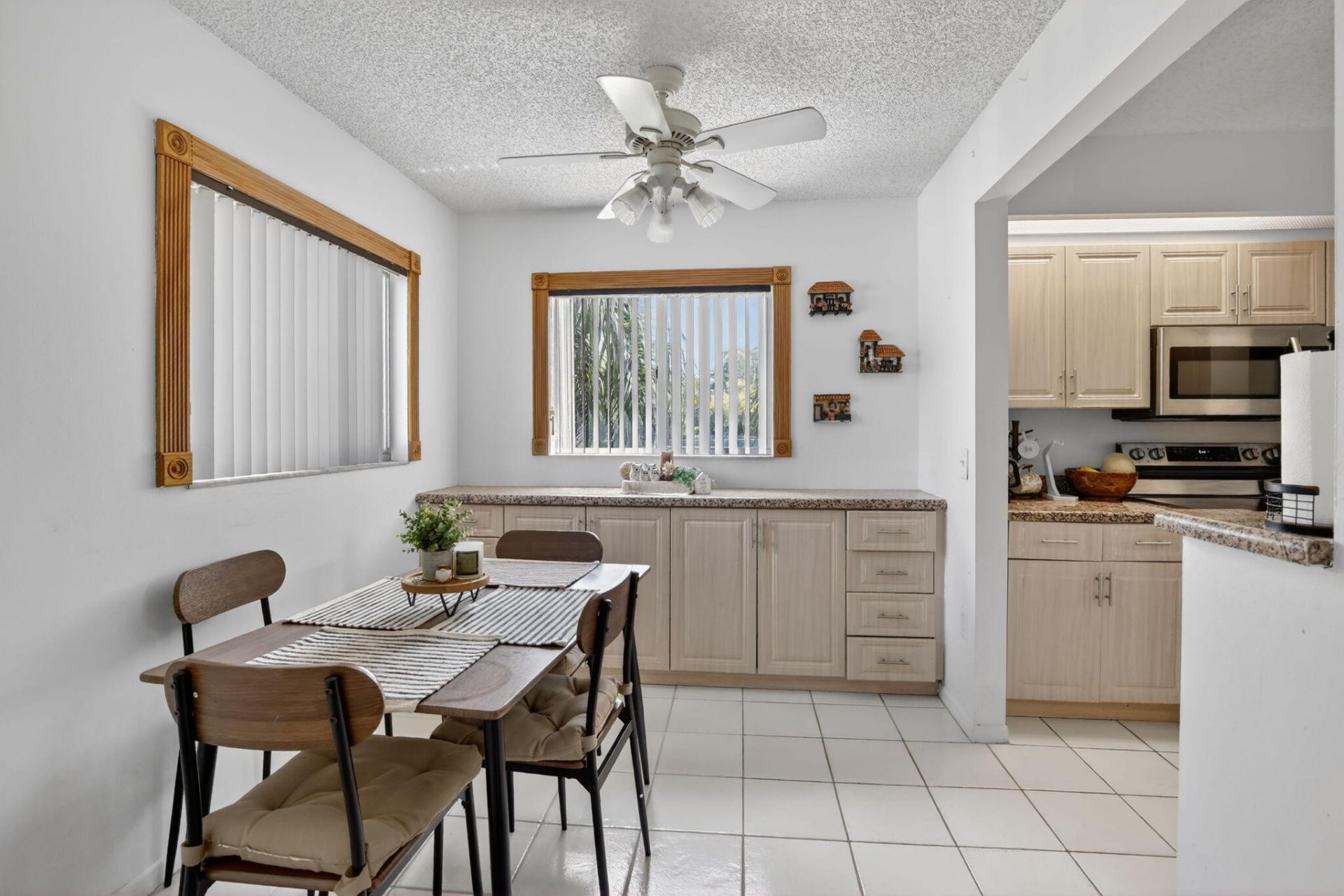 13700 SW 11th Street, Unit 201a, Pembroke Pines, FL 33027 Photo