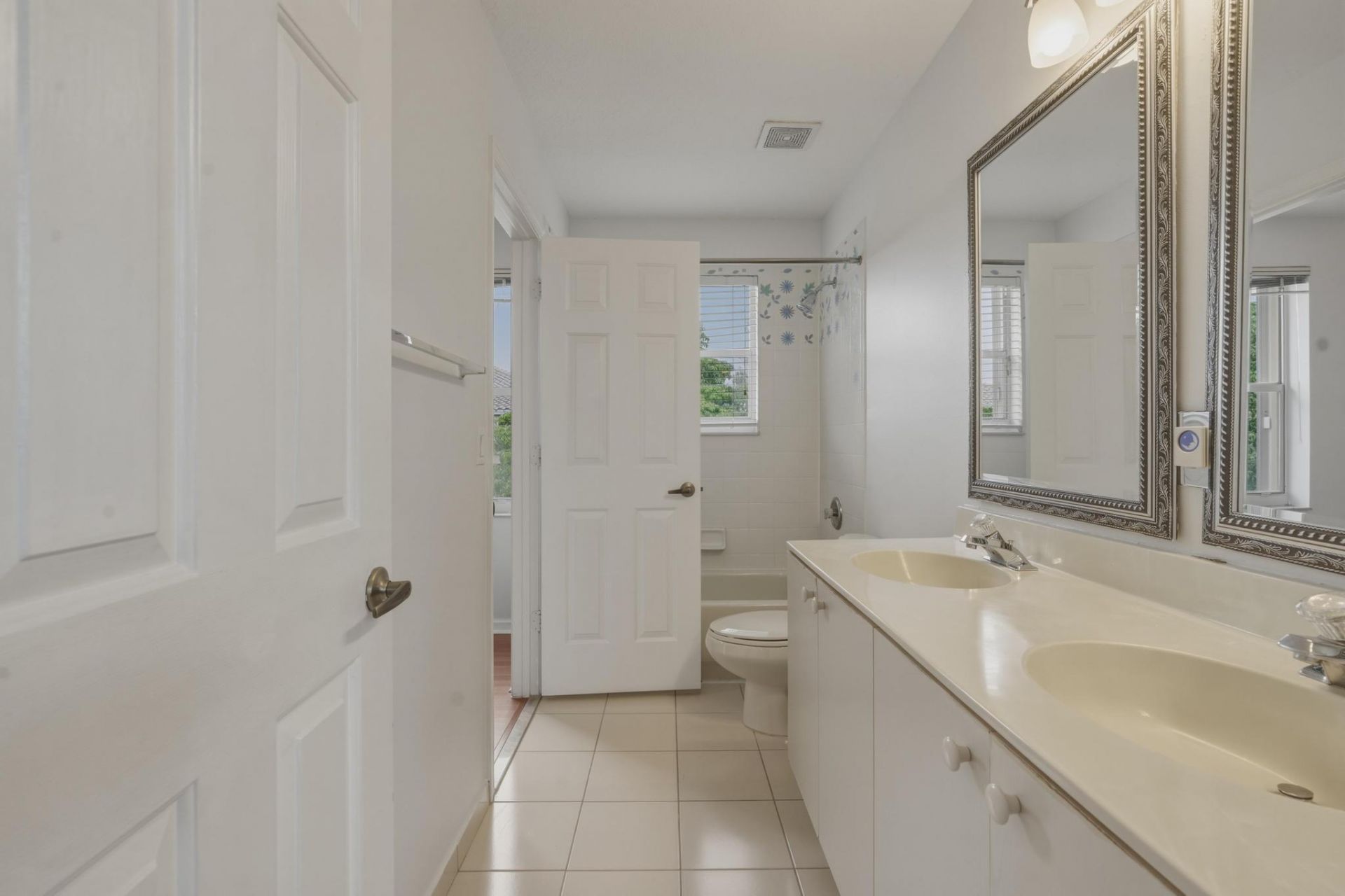 1510 SW 189th Terrace, Pembroke Pines, FL 33029 Photo