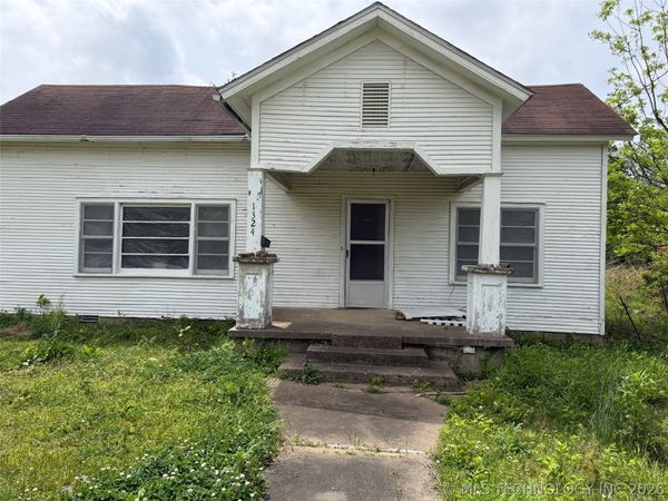 1324 Pennsylvania , Hartshorne, OK 74547