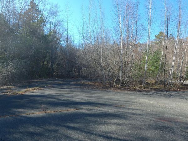 M6L137L141 Commercial Street, Rockport, ME 04856