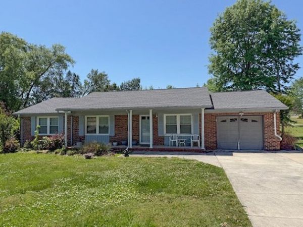 105 Vickers Dr , McMinnville, TN 37110