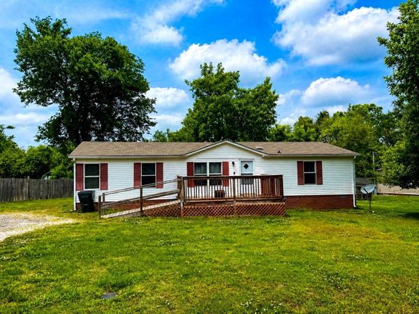 113 A G Myatt Dr , Dickson, TN 37055