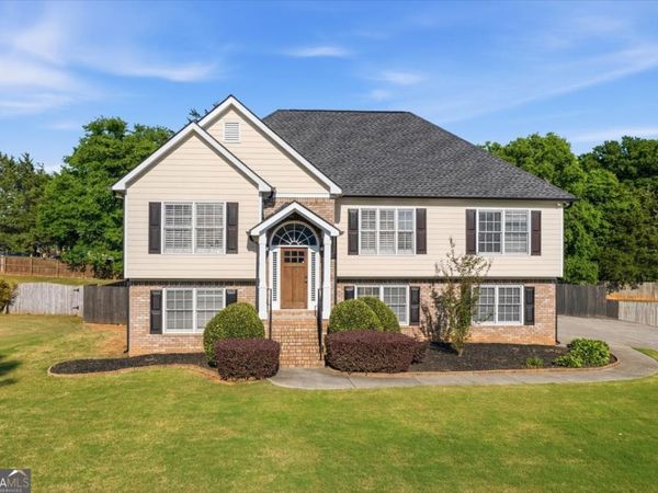 17 Colonial Circle NW, Cartersville, GA 30120